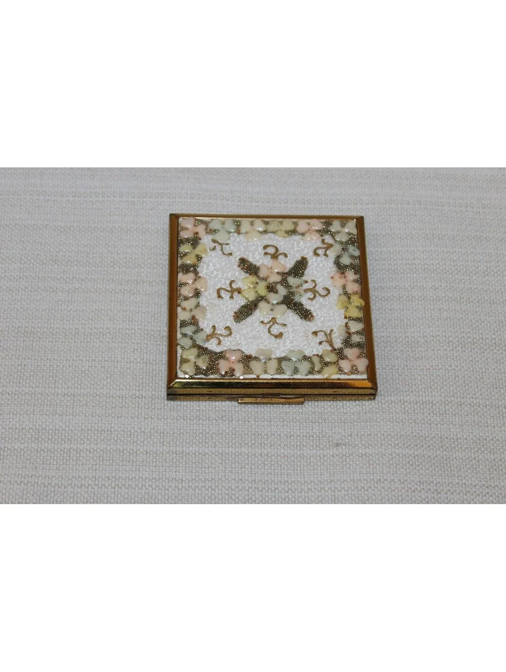 Vintage Elgin American Gold Tone Floral Enamel Beauty Compact Mirror Powder Case